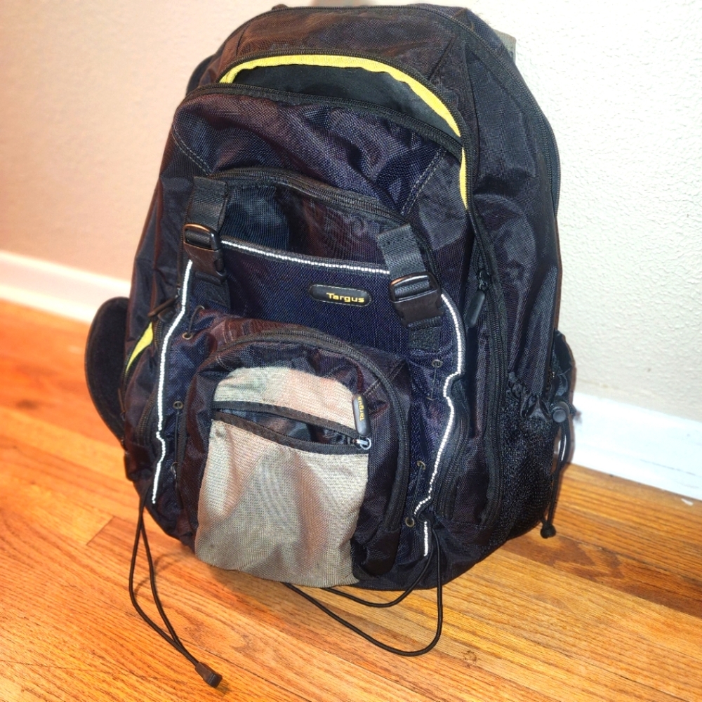 Targus Drifter Laptop Essentials Backpack Black/Gray/Yellow